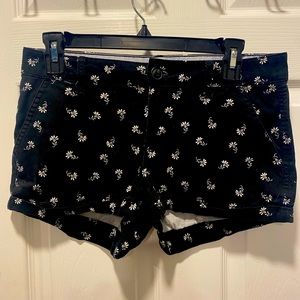 Printed Black “So” Shorts